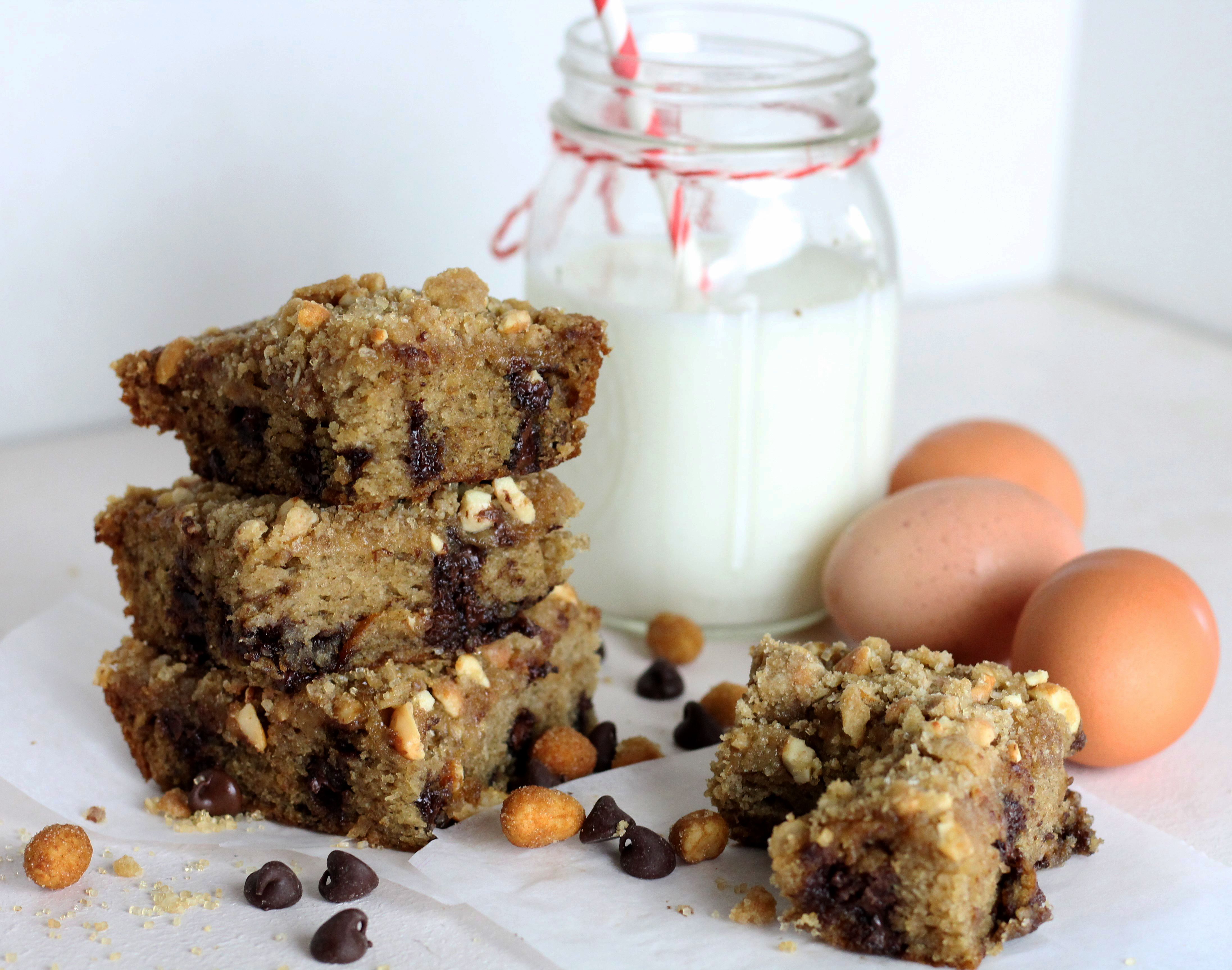 Peanut Crumble Banana Bread