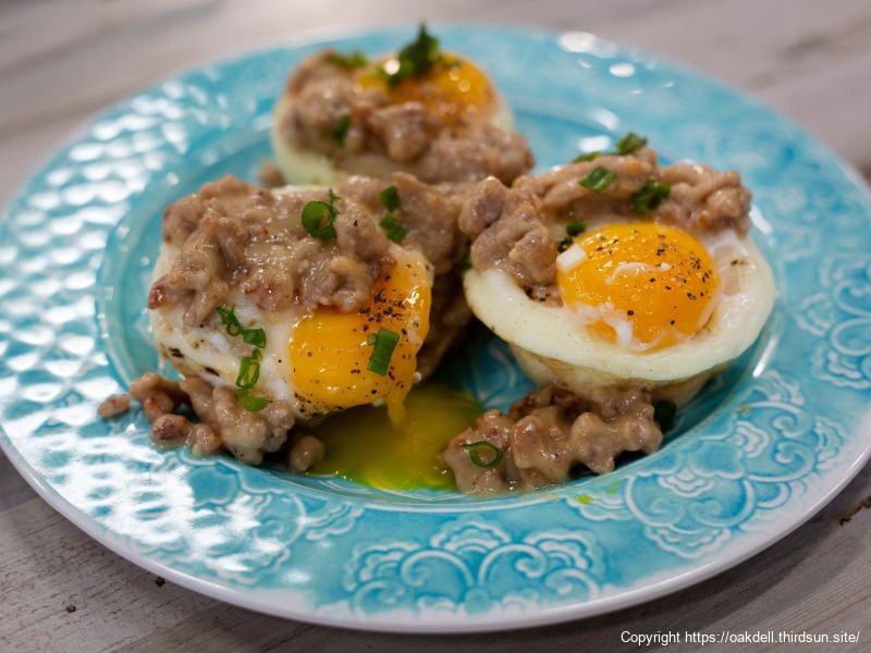 Egg Biscuits and Gravy Cups